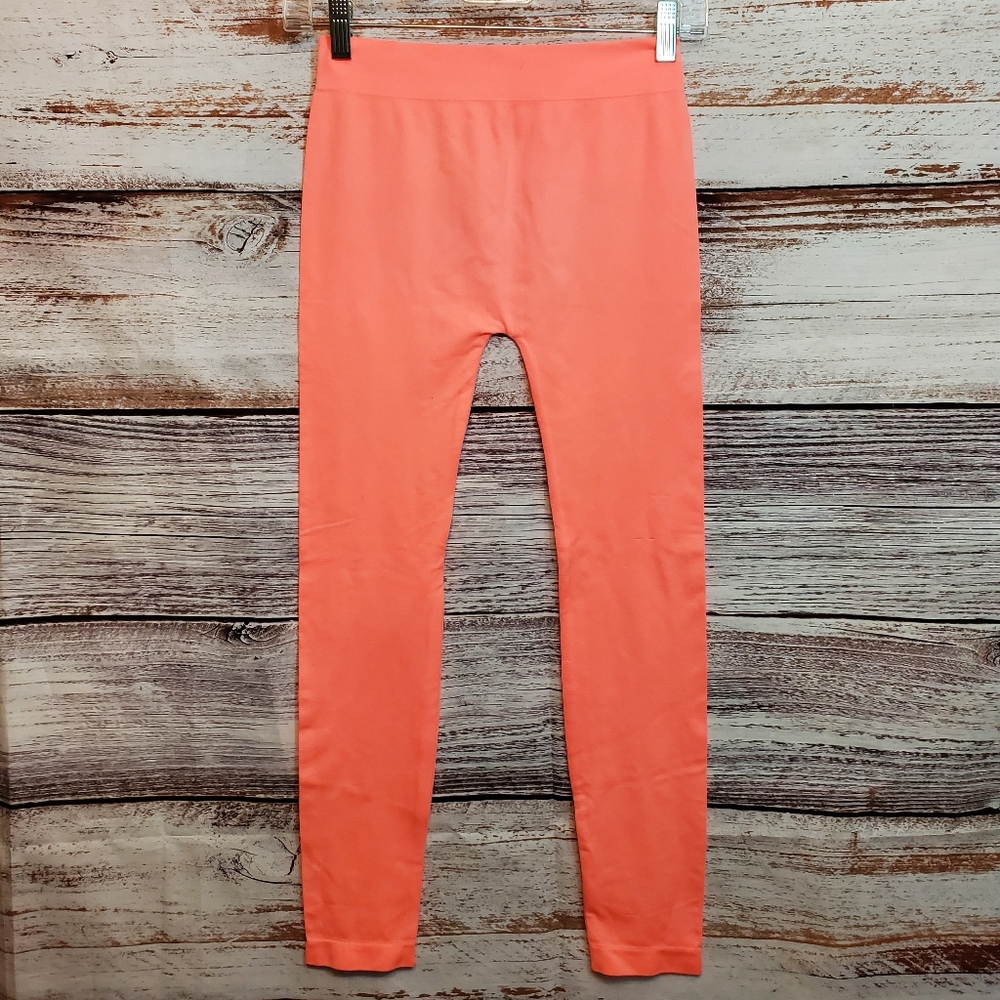 NIB Zenana Outfitters Leggings